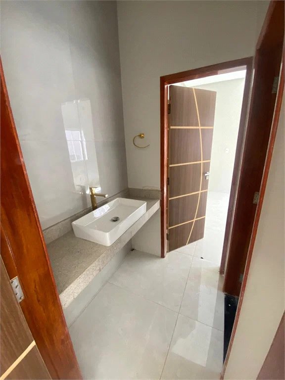 Casa à venda com 3 suítes em Açucena, Balsas, MA