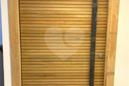 Sobrado com 194m² , 3 dormitórios , sendo 1 suíte , 4 vagas , à venda na Vila Pires , em Santo André.