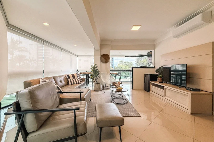 Apartamento à venda com 4 quartos, sendo 2 suítes, em Riviera de São Lourenço, Bertioga, SP
