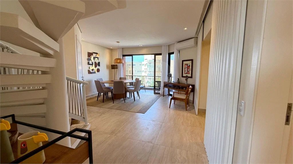 Apartamento à venda com 3 quartos, sendo 2 suítes, em Riviera de São Lourenço, Bertioga, SP