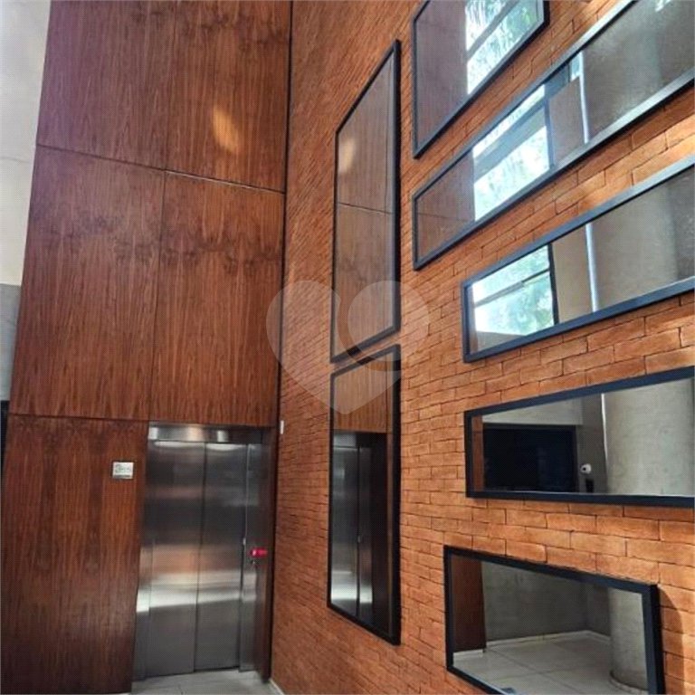 Apartamento no Itaim Bibi de 45m2 com 1 dorm, 1 banheiro, 1vaga. Estuda permuta. Viva a um passo dos melhores shoppings, hospitais, escolas e rodovias principais com 1 dorm, 1 banheiro, 1 vaga. Estuda permuta