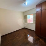 Excelente Casa de Esquina na Vila Monteiro – Oportunidade para Moradia ou Comércio