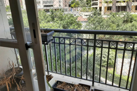 Apartamento à venda ou para alugar com 3 quartos, sendo 1 suíte, em Vila Suzana, São Paulo - SP