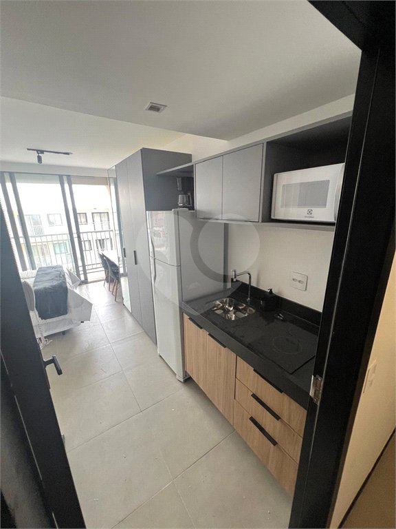 STUDIO 21,68M² TOTALMENE IMOBILIADO AO LADO DO SHOPPING IBIRAPUERA
