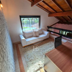 Indaiatuba- Vale das Laranjeiras - Vista dos fundos para o lago - Casa assobradada - 3 pisos, 4 quartos, 2 suítes, uma com hidro ,escritório, sala 3 ambientes, lareira, lavabo,cozinha ampla, despensa, lavanderia, churrasqueira, forno pizza, 6 wcs, piscina, jardim despensa, garagem, segurança