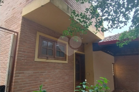 Excelente sobrado para venda no residencial Parati