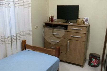 Sobrado com 212m² , 3 dormitórios , 2 vagas , à venda em Santo André.