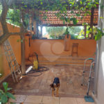 Casa térrea com piscina no Residencial Samambaia.