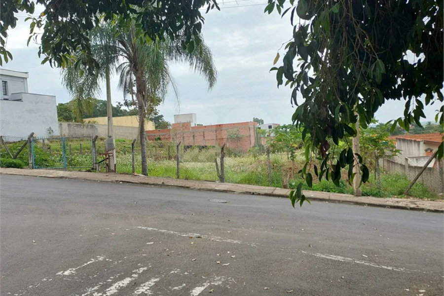 Terreno à venda no Estância Lago Azul, Piracicaba-SP.