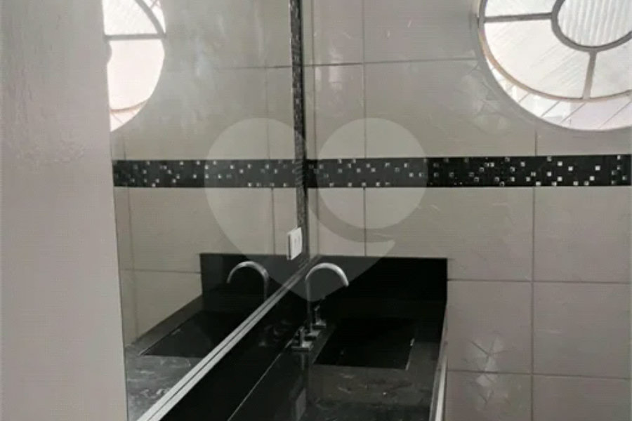 Lindo sobrado para locação na Vila Mascote