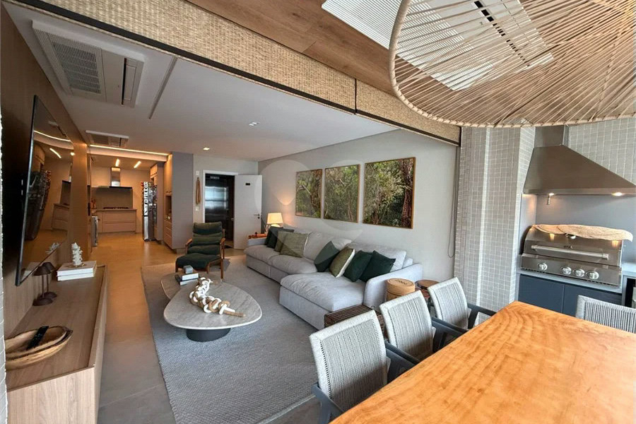 Apartamento à venda com 5 quartos, sendo 3 suítes, em Riviera de São Lourenço, Bertioga, SP