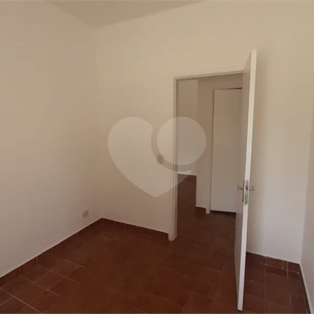 Apartamento de 1 quarto, no térreo, com garagem, para locação no Cambuci