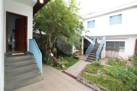Casa a venda no bosque da saúde, com 3 dormitórios com 3 vagas de garagem.