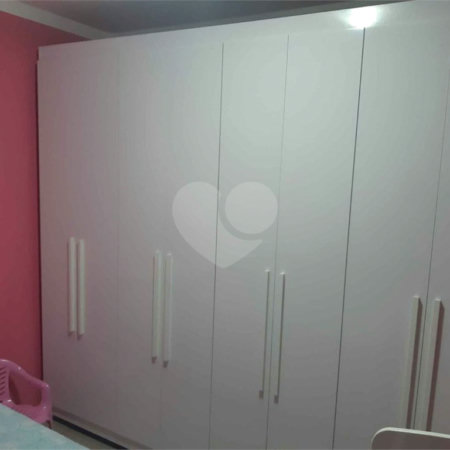 Apartamento no Condomínio Mont Azul.