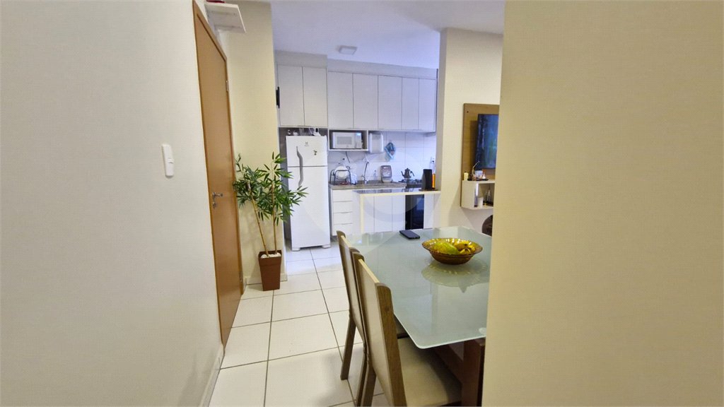 Apartamento à venda no condomínio Parque das Acácias.