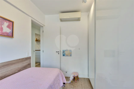Apartamento à venda com 3 quartos, sendo 1 suíte, em Alto da Boa Vista, São Paulo, SP