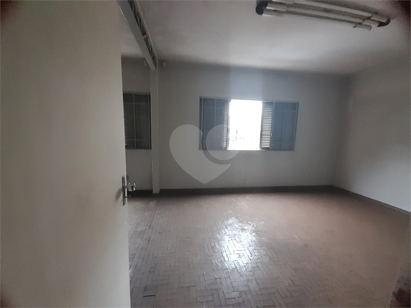 Prédio Comercial na Av. São Carlos - Excelente Oportunidade no Centro da Cidade