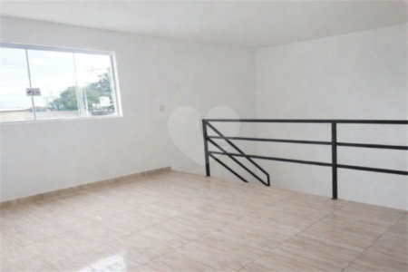 Prédio com Renda no Jabaquara - 773 m2 sendo 13 Studios, Salão Comercial e 22 vagas de garagem!