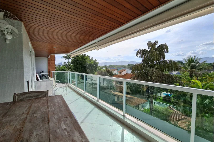 Apartamento à venda com 4 quartos, sendo 2 suítes, em Riviera de São Lourenço, Bertioga, SP