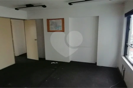 SALA COMERCIAL PARA LOCAÇÃO COM 57m2 NA VILA MARIANA/METRÔ