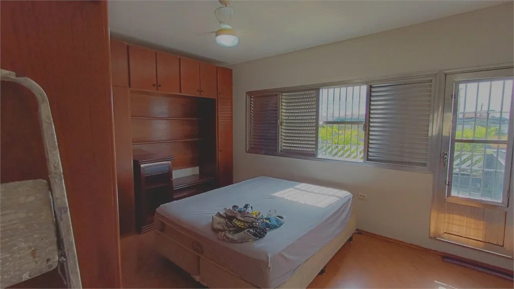 Sobrado à venda com 3 quartos em Bonfim, Osasco, SP