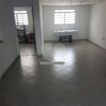 Galpão comercial com 147 m² de área total de terreno e 100 m² de área útil no Cambuci.