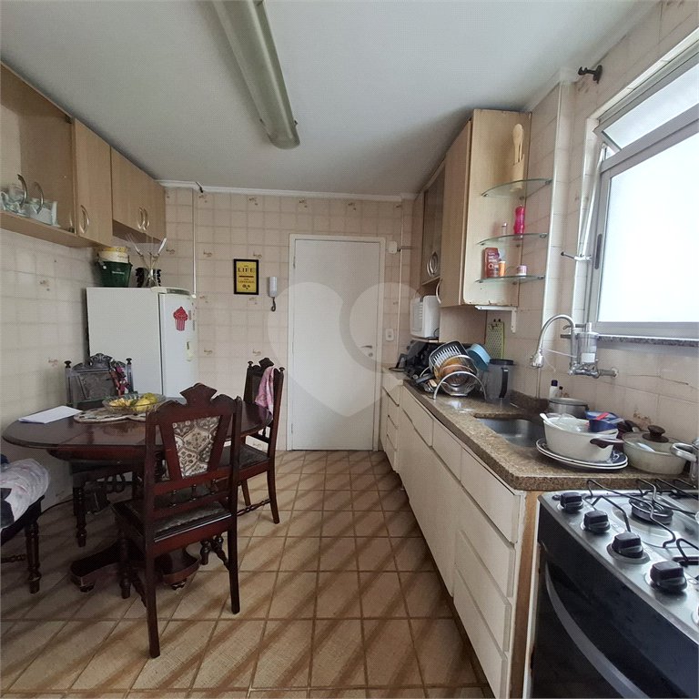 Apartamento em Pinheiros, Andar alto 02 dormitórios e 01 vaga