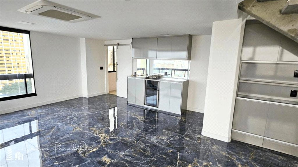 Apartamento à Venda com 210m² com 3 dormitórios e 3 vagas em Perdizes - Estuda permuta .