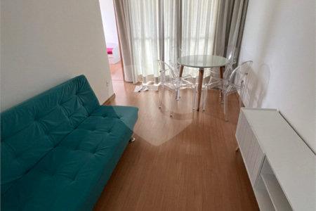Oportunidade Única no Monte dos Pinheiros – Um lar completo esperando por você