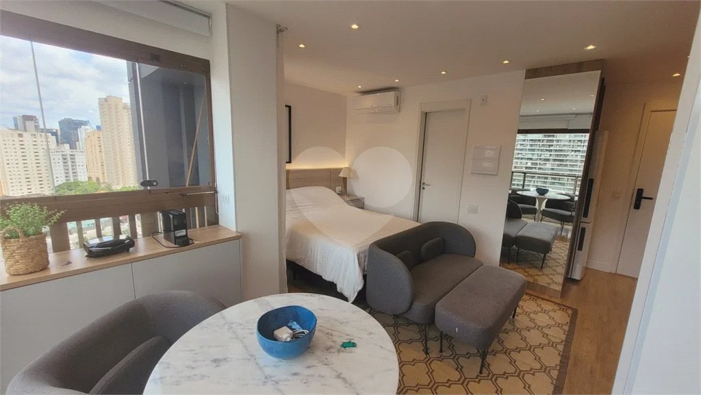 Studio sofisticado, totalmente mobiliado e pronto para morar