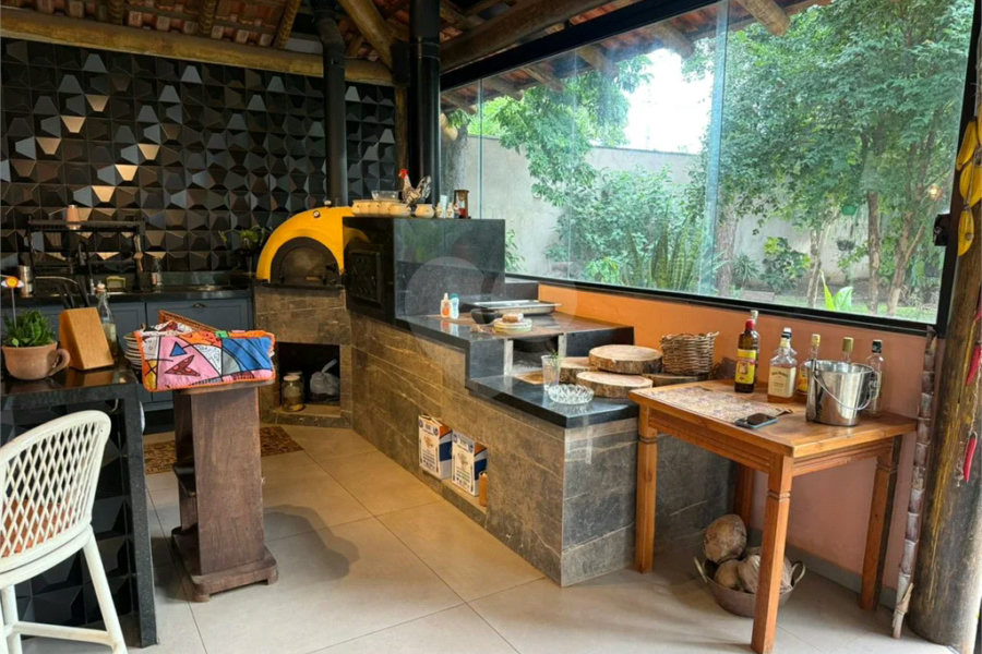 Chácara no Unileste, com espaço para eventos e cozinha industrial, na modalidade porteira fechada,