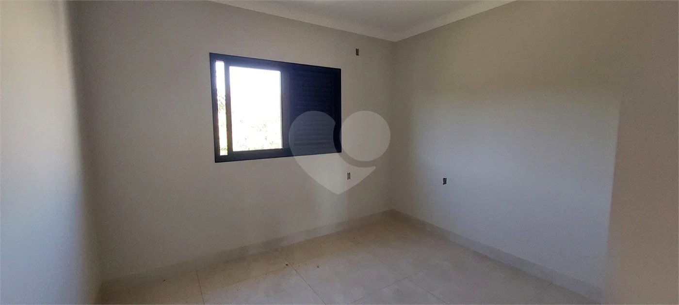 Casa à venda com 3 quartos, sendo 1 suíte,  no condomínio Residencial Mônaco, Piracicaba - SP