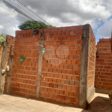 Casa à Venda no Jardim Zavaglia - São Carlos