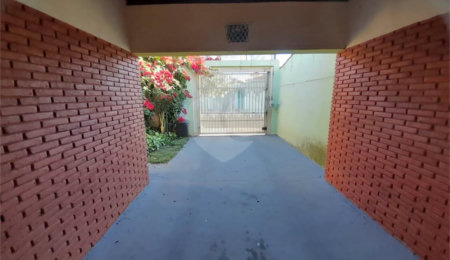 Casa à venda com 4 quartos em Vila Brasília, São Carlos, SP