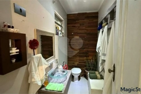 Casa com 400m², 4 dormitórios, sendo 3 suítes, 5 vagas de garagem, à venda na Vila Prudente.