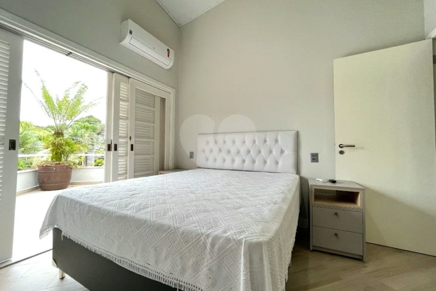 Casa à venda com 5 quartos, sendo 4 suítes, em Riviera de São Lourenço, Bertioga, SP