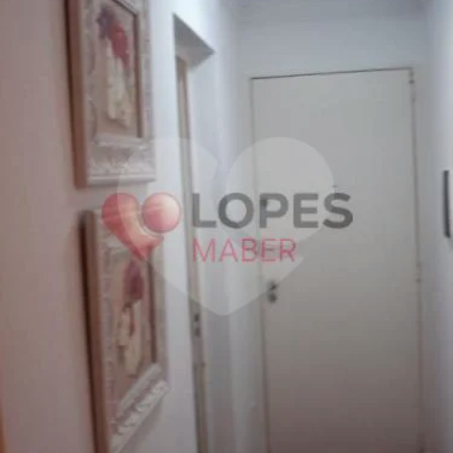 APARTAMENTO COM VARANDA.