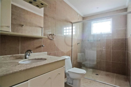 Casa para alugar com 211m², 3 quartos Sem Vaga -Vila Boaçava - São Paulo