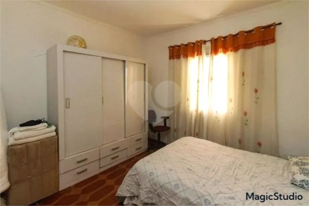 Casa com 154m², 2 dormitórios, 1 vaga, à venda na Vila Ema.