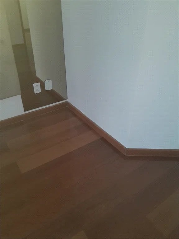 Casa à venda ou para alugar com 4 suítes em Chácaras São Carlos, Cotia, SP