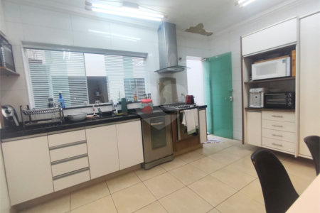 Excelente imóvel para locação comercial com 220m² e vaga no Anália Franco !!