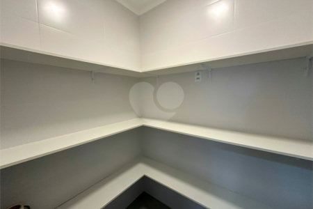 Apartamento Condomínio Montreal