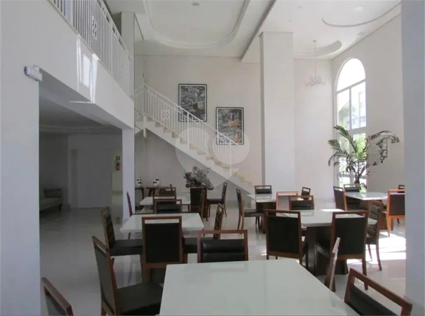 Apartamento no Edifício Bellagio, com 3 dormitórios, sol da manha e na modalidade porteira fechada.