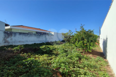 Terreno à Venda em São Carlos, no bairro Nossa Senhora de Fátima