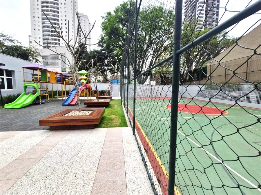 Apartamento à venda com 3 suítes em Alto da Boa Vista, São Paulo, SP