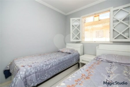 Casa com 260m², 3 dormitórios, 4 vagas, à venda em São Caetano do Sul.