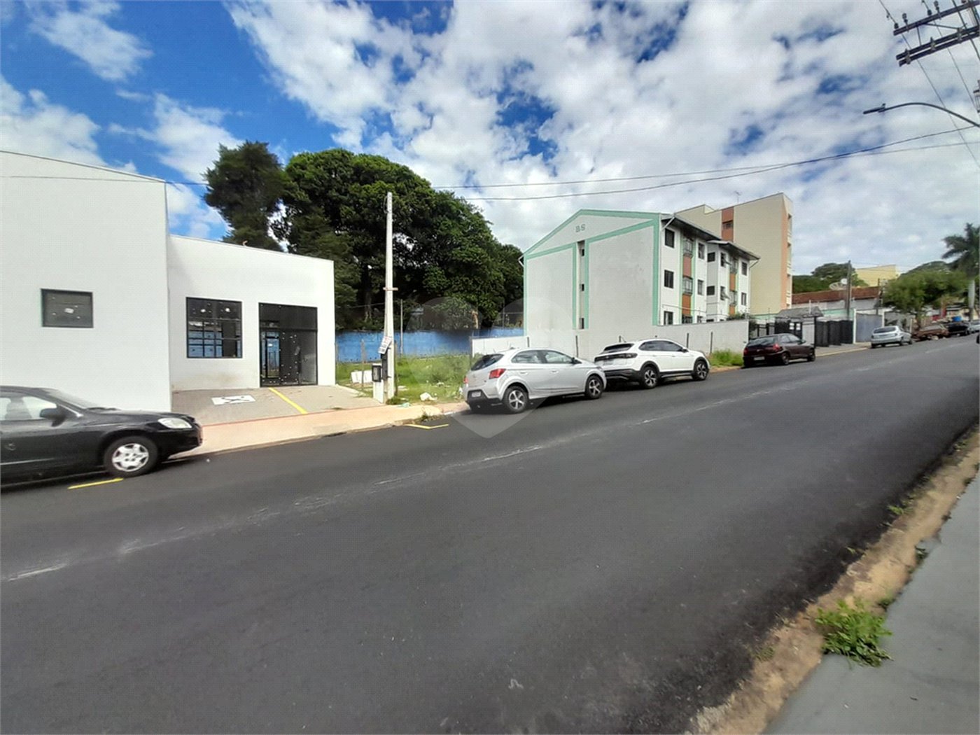Imóvel Comercial na Rua Miguel Petroni – Localização Estratégica em Frente ao Campus da USP 1