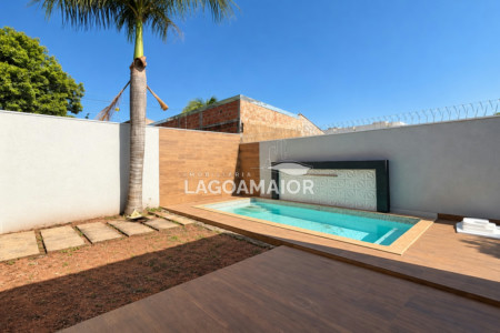 Casa à venda ou para alugar com 4 quartos, sendo 2 suítes, no Centro, Três Lagoas - MS