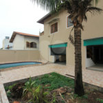 Casa térrea assobradada