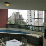 APARTAMENTO UM POR ANDAR!